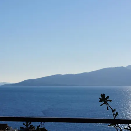Megrooms Sarande Exterior photo